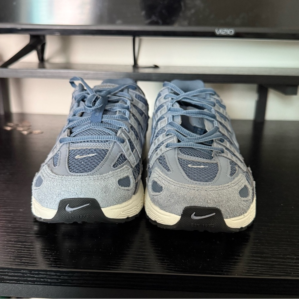 Nike Blue and Gray Sneakers - Picture 2 of 3